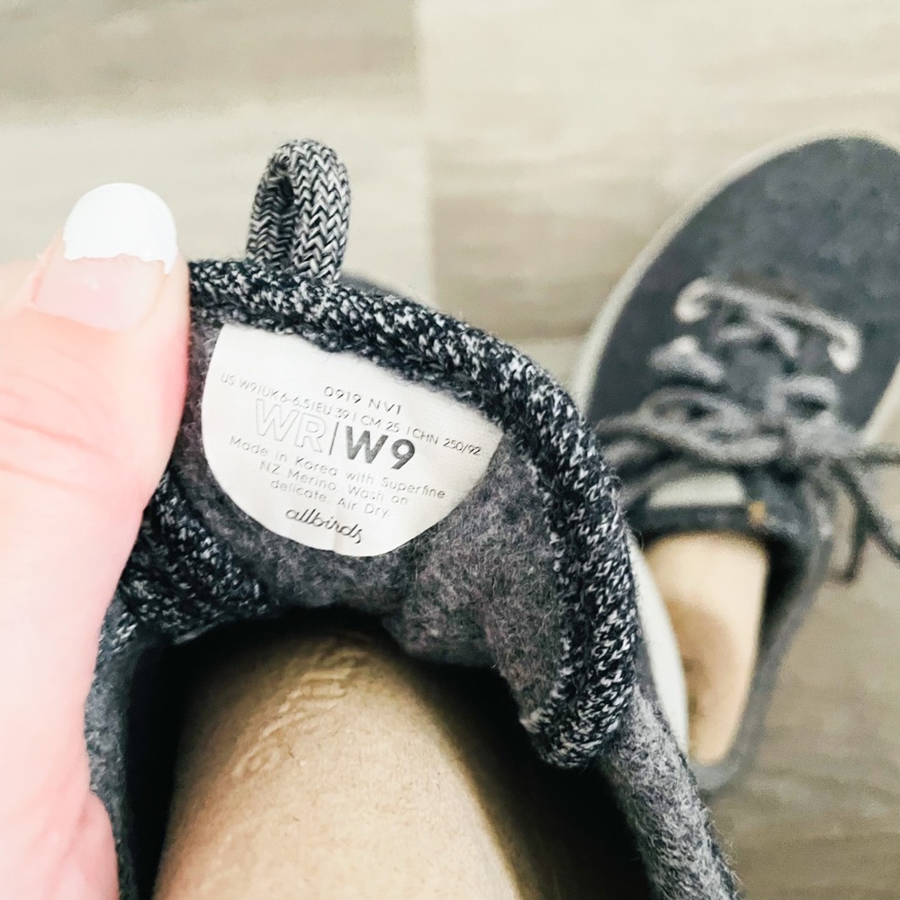 Allbirds Gray Womens Wool Runners 9 - Picture 6 of 6